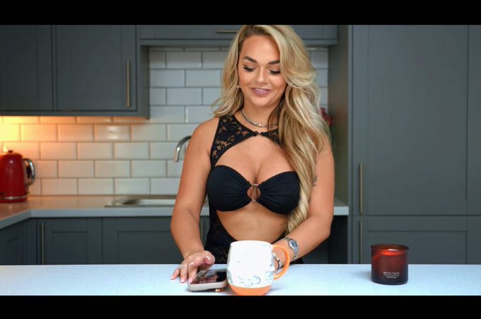 Episode 2 of Ease Up With Em is now LIVE.  I answer anon statements from my male fans and followers about