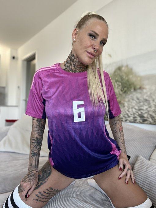 🎉⚽ Hol dir jetzt 25% Rabatt auf alles im Fanshop! ⚽🎉 Nur bis zum 16.06.24! Schnapp dir deine Favoriten<a href="/tag/prost"class="tags"><span>#prost</span></a><a href="/tag/cocktailliebe"class="tags"><span>#cocktailliebe</span></a>