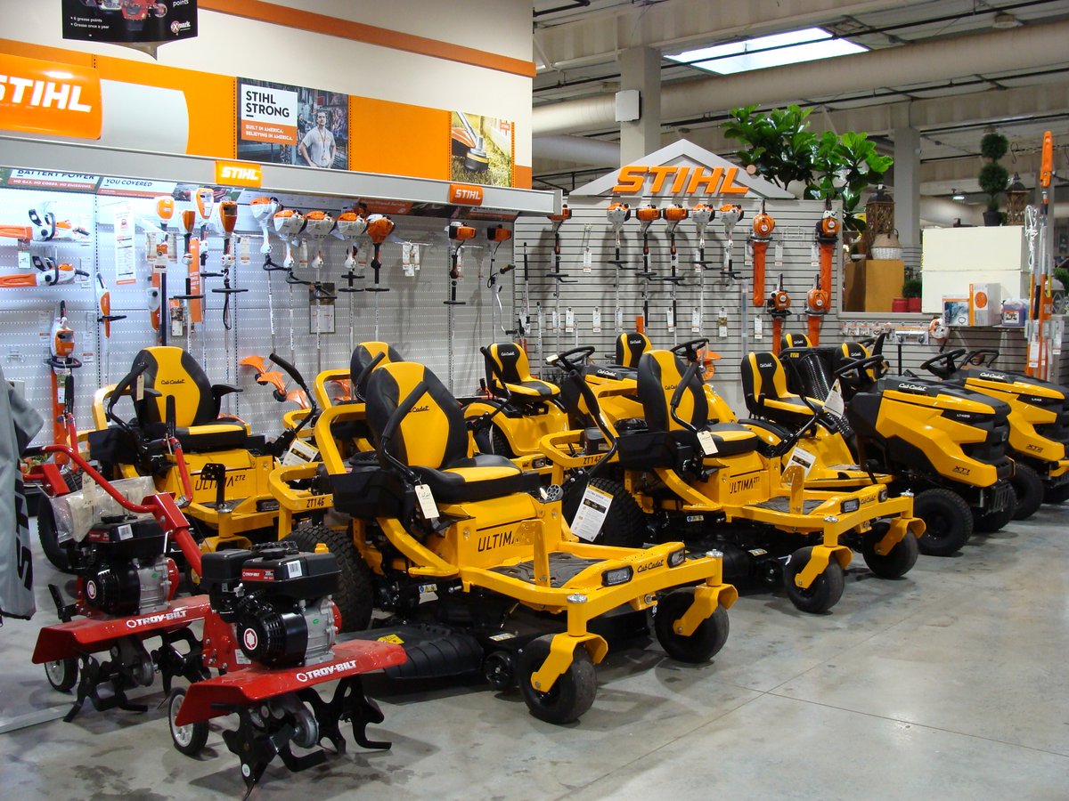 Great Gift Ideas for Father’s Day - Find a gift that Dad will LOVE from our huge selection of Lawn and Garden Equipment, Plants, Gardening Items and so much more. Click the link for a photo gallery of great gift ideas:  hillermann.com/blog/2024/6/gr…