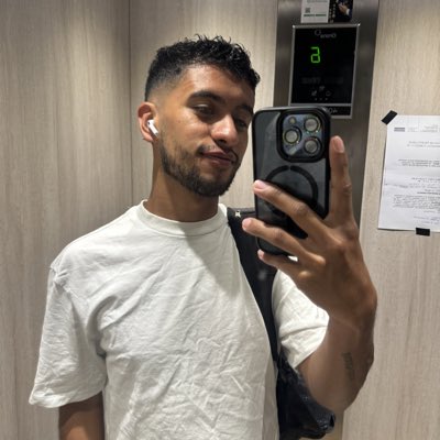 JersonCast2000's tweet photo. #NuevaFotoDePerfil https://t.co/9SfSR15Jcr