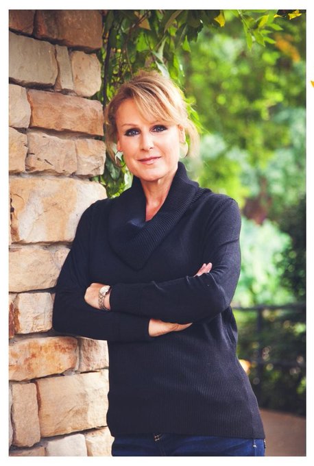 📚 <a href="/AmandaMThrasher/">Amanda M. Thrasher</a> @prppress  She Gifted me this one 😀 @BooksStLouis @Ozark_LadyMo <a href="/wordrefiner/">Mark Schultz</a> <a href="/petercbradbury/">Peter C. Bradbury</a> <a href="/jgmacleodauthor/">J.G. MacLeod</a> <a href="/claudia_oltean/">Claudia Oltean</a> <a href="/geeklyamanda/">Amanda Taylor</a> @ataylorfanclub <a href="/CreatureAuthor/">Creature Author</a> <a href="/SilverARTicfox/">🌊Rhonda ~</a> <a href="/SempaiGreg/">Gregory Alexander Sharp Author</a> <a href="/pcbradbury/">Peter C. Bradbury</a> <a href="/AutumnK2022/">Autumn Kaufer, Author of fantasy & romance! 🥀</a> <a href="/SueTingey/">SMHardy my dark alter ego</a> <a href="/SusanneLeist/">Susanne Leist</a>