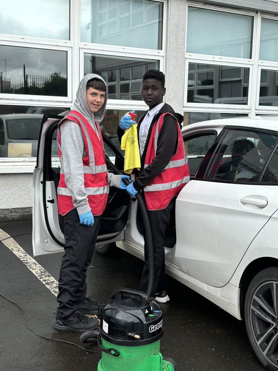 MissHarriganC's tweet photo. Thanks to James and the Car Valet team for spending the afternoon with our S2-4s for some training. The boys loved this and so did the teachers having their cars cleaned. We are looking forward to the course starting in Aug. @St_Rochs @carvaletglasgow @McLaughlinJ89 https://t.co/URwINZSl7q