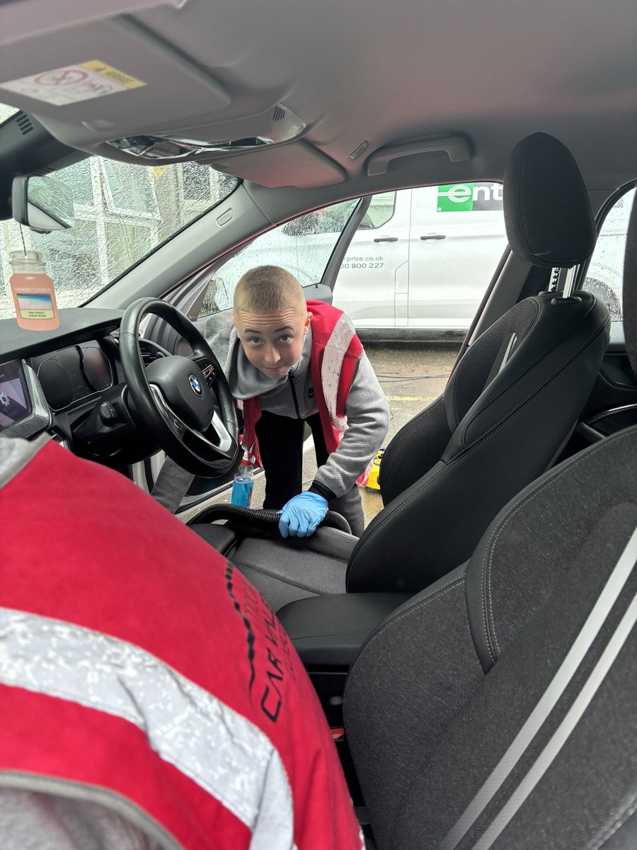 MissHarriganC's tweet photo. Thanks to James and the Car Valet team for spending the afternoon with our S2-4s for some training. The boys loved this and so did the teachers having their cars cleaned. We are looking forward to the course starting in Aug. @St_Rochs @carvaletglasgow @McLaughlinJ89 https://t.co/URwINZSl7q