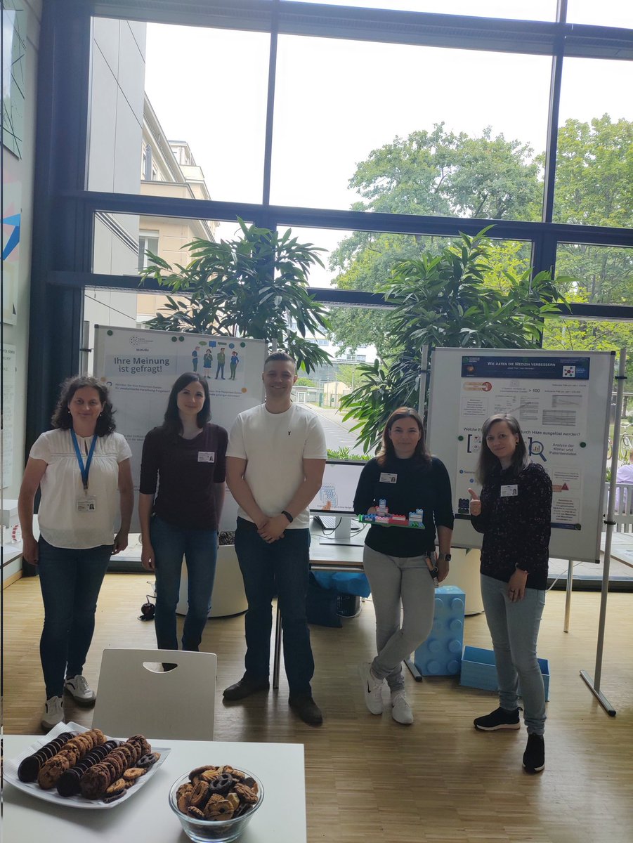 Das DIZ und <a href="/MiHUBx/">MiHUBx - Medical Informatics Hub in Saxony</a>  heute bei der Langen Nacht der Wissenschaften in Dresden. Alles aufgebaut💪Kann los gehen🤩 Wir freuen uns auf interessante Gespräche.@Medizin_TUD <a href="/MII_Germany/">Medizininformatik-Initiative</a>