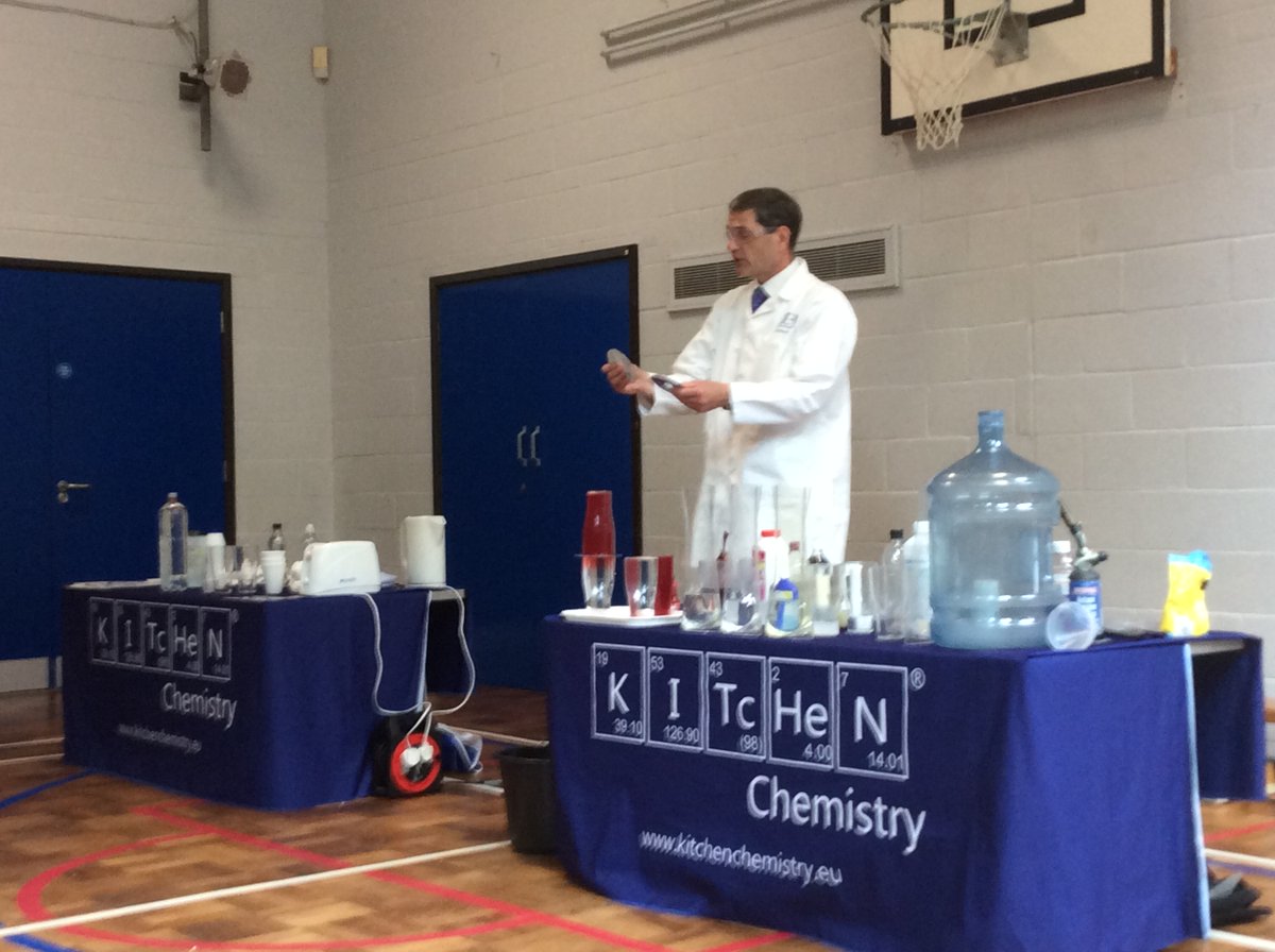NectonPrimary's tweet image. Last week, we enjoyed our Necton Science Week at school. We had a thrilling visit from Professor Stephen Ashworth and spent extra time learning about science both indoors and outdoors #nectonlovesscience