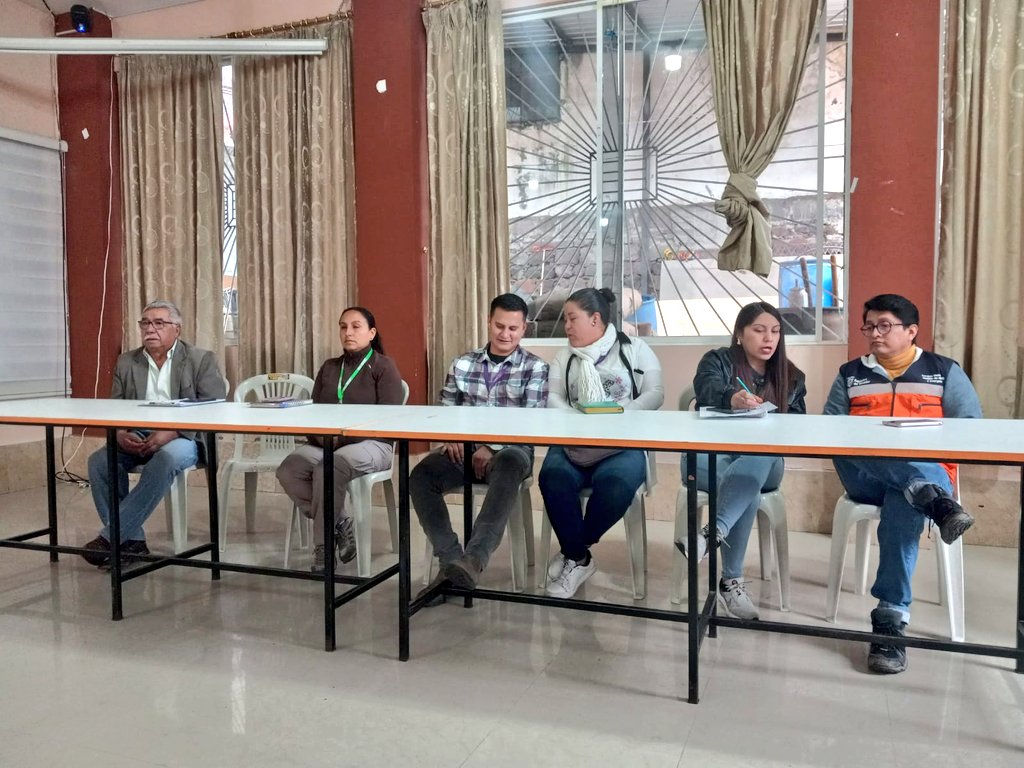 Riesgos_Ec's tweet photo. @AlcaldiaMilagro @PrefGuayas 📍#Chimborazo 
Mantuvimos asamblea ciudadana con  Guanando, GAD Municipal de Guano, GAD de Penipe, Jefes políticos de Guano y Penipe definir actividades de protección de las riberas del río Chambo, con miras a  implementar la Mesa Técnica de Gestión de Riesgos-Minera-Ambiental https://t.co/4kaof2VTjG