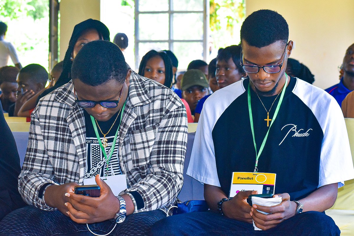 On Wednesday, June 12, I recently shared insights on web development at a panel discussion:
Programming = logic + problem-solving + persistence.
How to start, grow and tools.
Building projects and stay updated. 

#WebDevelopment #Programming #TechInsights #ASFOAU #developer