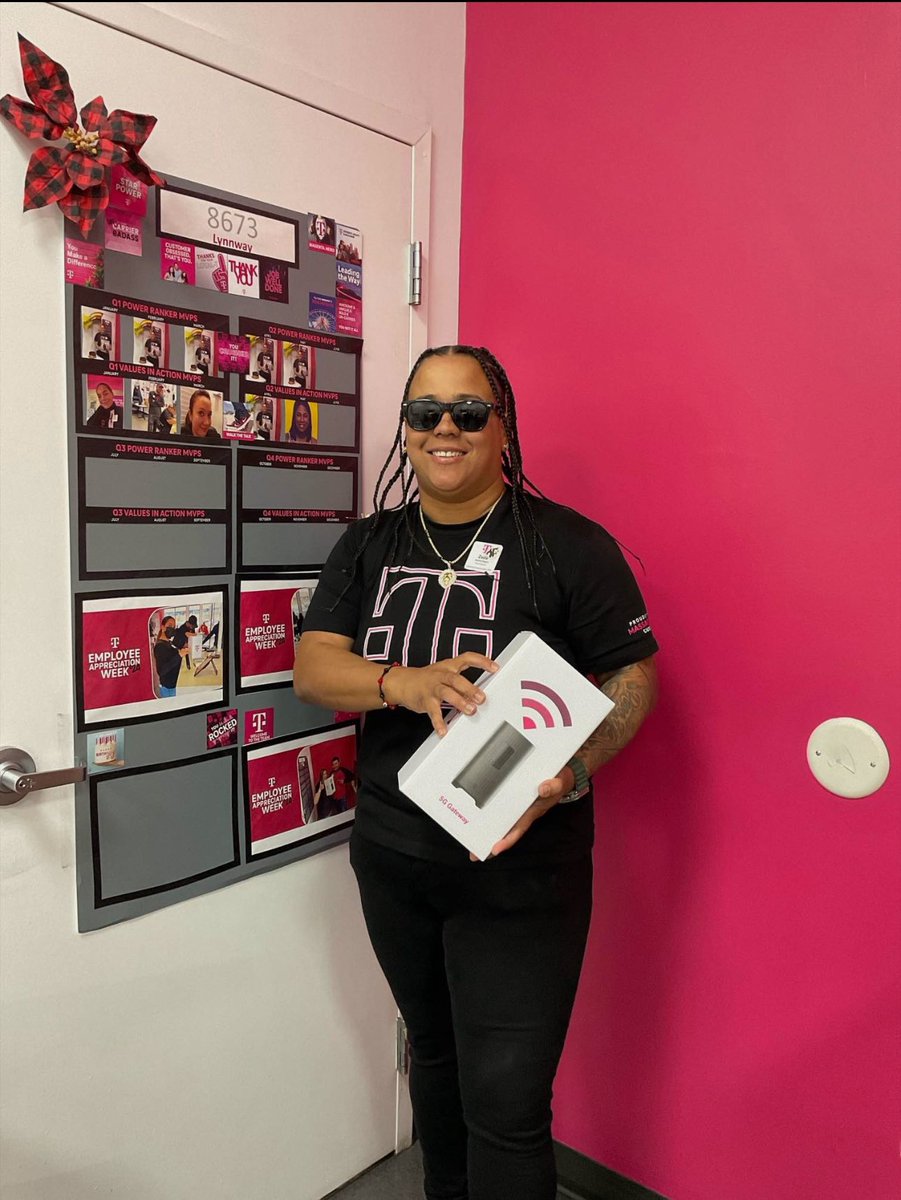 Zuleika providing the BEST Experience to our customer by being Energetically Engaged and helping them with the most reliable 5g Home Internet Services!!
#BESTExperience