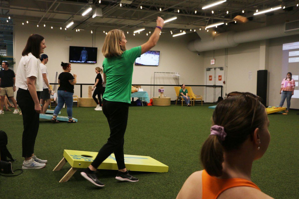 GirlsintheGame's tweet photo. Toss for a Cause was a huge success! Thank you to everyone for coming out and showing support for #Girlsinthegame at SPF Chicago last night! #DeterminedNation #Chicago #Cornhole #tournament https://t.co/HQdZdkHUP2