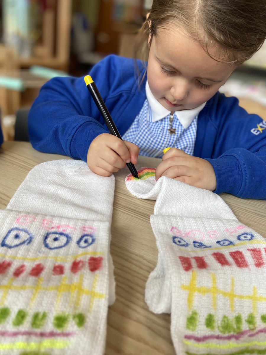 GEliseM30's tweet photo. Today we held a Father’s Day celebration in #eyfs The ch presented their adults with a unique gift of ‘happy socks’. Each pair designed and made with love. @EldonGroveAcad #eyfs #fathersday #reception #uniquechild https://t.co/lNzECwmclC