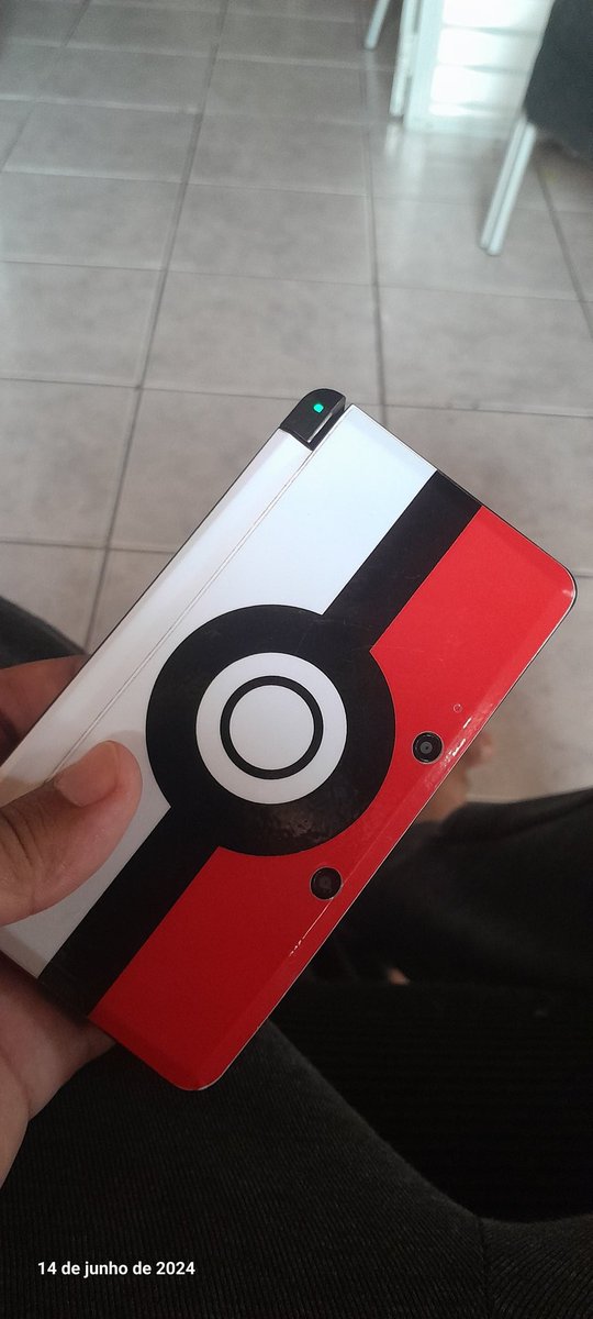 Eli_Copterooo's tweet photo. green light streetpass 😮 https://t.co/G4mGepMbew