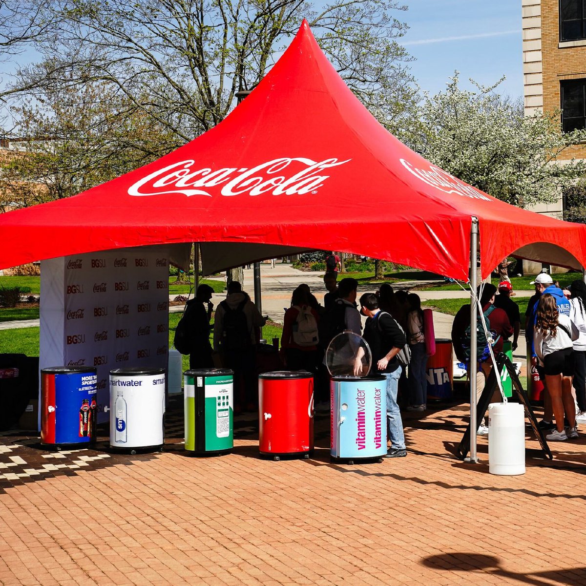 Red Moon Marketing assisted <a href="/CocaCola/">Coca-Cola</a> in reaching students at various colleges and universities nationwide, where our team worked tirelessly to promote their products!

#client #cocacola
