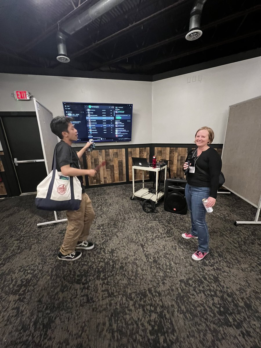 Jen_Cash_11's tweet image. Had a fantastic time at the G protein (no hyphen) and phosphorylation GRC with Lauren, @MattyBraga, @sbandeka, @MPapasergiScott, and everyone else! Looking forward to the next one.