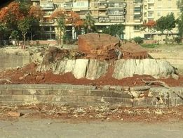 helalelmasry's tweet photo. Haitham Hamed
تم اليوم الإنتهاء من قطع جميع أشجار الكافور النادرة المعمّرة بكورنيش النيل بالعجوزة والتي زرعها الخديو اسماعيل باشا https://t.co/BpEZAYO3MC