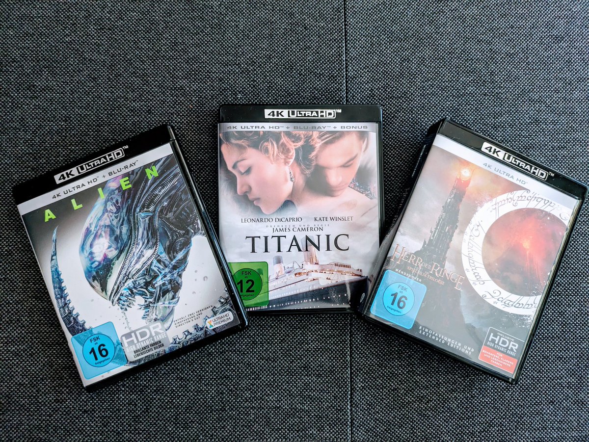 Ich bin mit dem Kauf meiner allerersten 4k Blurays zufrieden :)