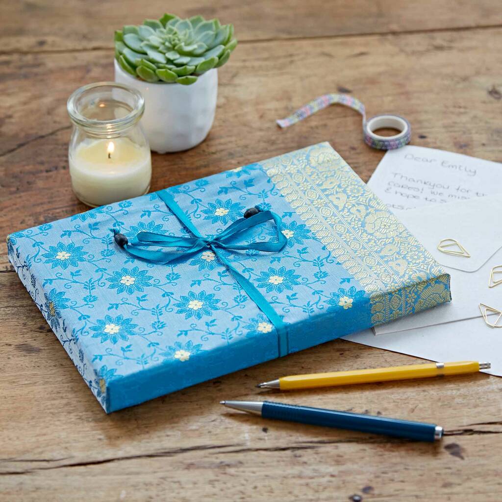 ✨ New at Jespers!
We are delighted to have these Paper High letter sets and journals now in stock.  Each piece is hand crafted by Fair Trade artisans using recycled newspaper. 🗞️

Pop in and have a look! 👀

#fairtrade #lettersets #writingsets #journals #stationerysupplies