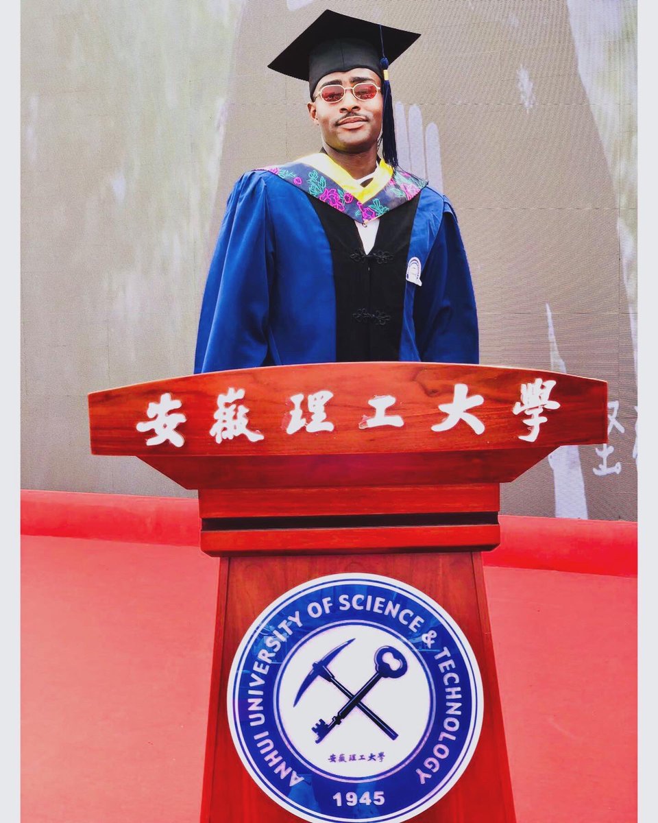 Chief_Imam1's tweet photo. Alhamdulillah, MSc.. Happy Day...#Blessings follow us y'all.. 🙏🎈 https://t.co/MGhHnI2vkp