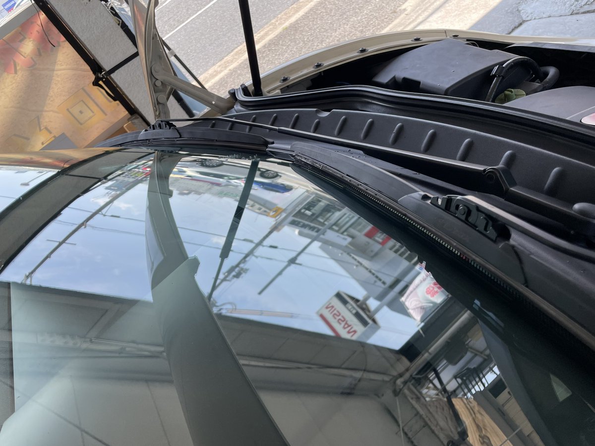 peyton_halt's tweet photo. お客様VWニュービートル　車検
.
車検に加えワイパー交換、バッテリー交換などを行いました！
.
ご利用いただきましてありがとうございます！
.

#peyton
#haltdesign
#car
#carinstagram 
#carsensor 
#carporn 
#carcustom
#cars 
#volkswagen
#フォルクスワーゲン
#ニュービートル 
#車検 https://t.co/dNs4b9hxct