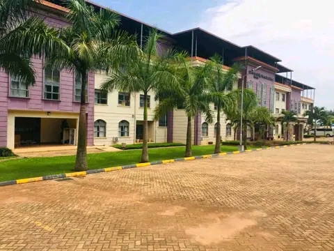 poshproperties1's tweet image. 🏫🌟 Attention Investors! Expansive school property in Luzira, Kampala!
📐 18.6 acres
💰 Price: $30M
Perfect for expanding institutions or entering the education sector!
📞 Call/WhatsApp: 0703995674 / 0753100355 / 0782788870 / 0774755146
#SchoolForSale #InvestmentOpportunity