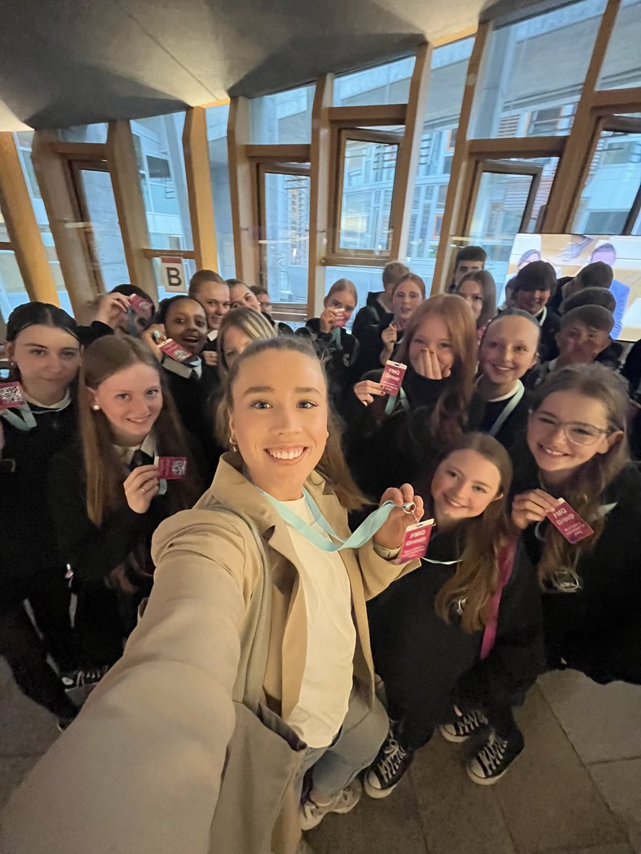 Miss Anderson tweet media