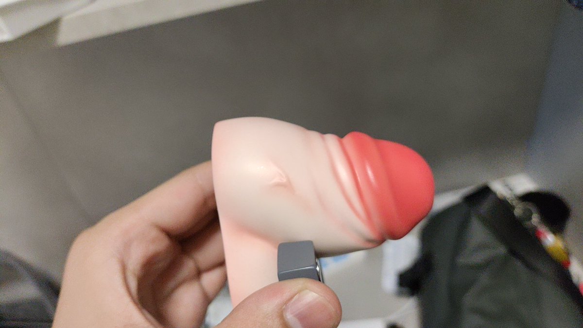 NlaPyFsSbc7BGEQ's tweet photo. 这辈子收到过最喜欢的生日礼物 虽然是自己选的但到手的瞬间还是很惊喜 感觉连上12天班错过生日都值了😭 https://t.co/1bspHIGQYE