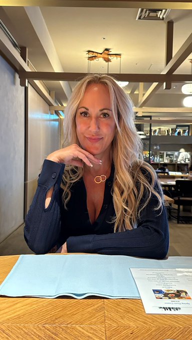 Morning!  If I could ask my fans to one thing today, it would be to tune into the @TheBurkeShow show<a href="/tag/thongthursday"class="tags"><span>#thongthursday</span></a>