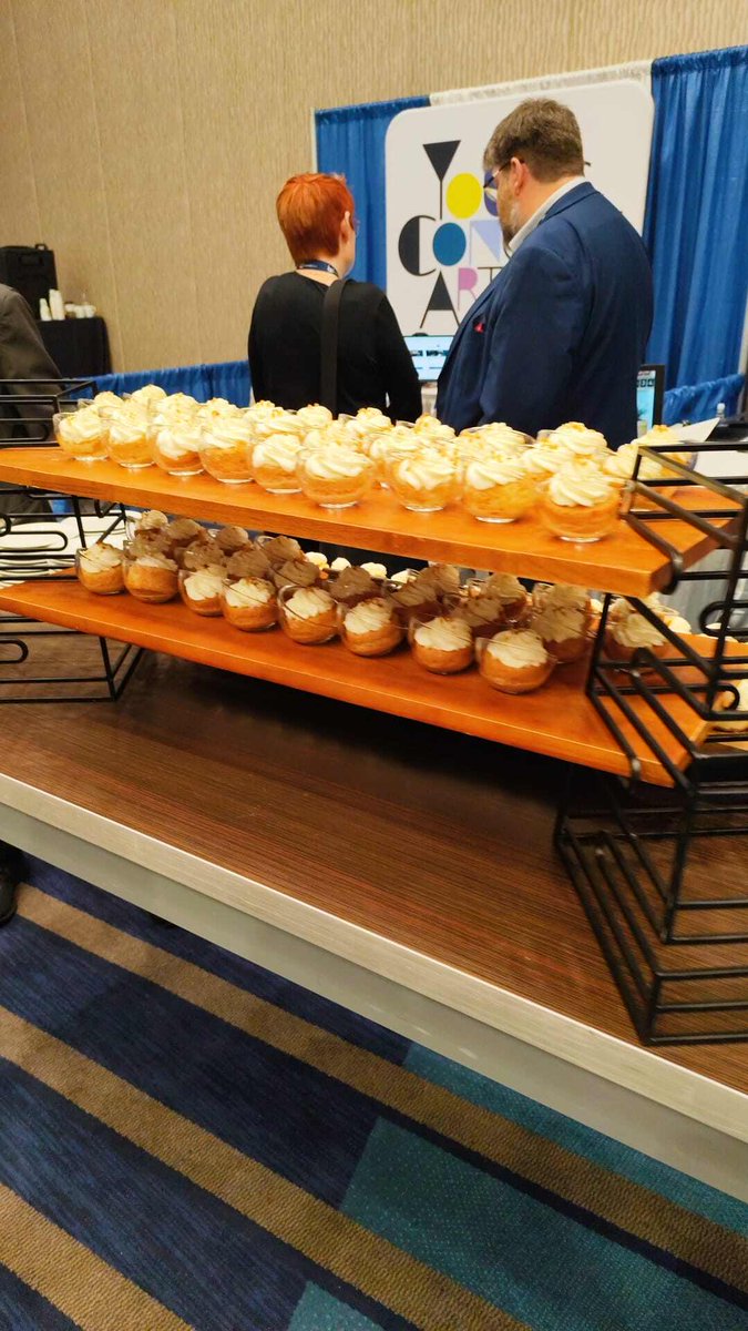 We had an amazing time at the LAO79 conference in Houston: the bubbles and cakes were a hit and vanished in no time! 🥂🍰

Thank you all for joining us and the Artelize growing community 🎉

#LAO79Conference #HoustonFun #ArtelizeParty #BubblesAndCakes