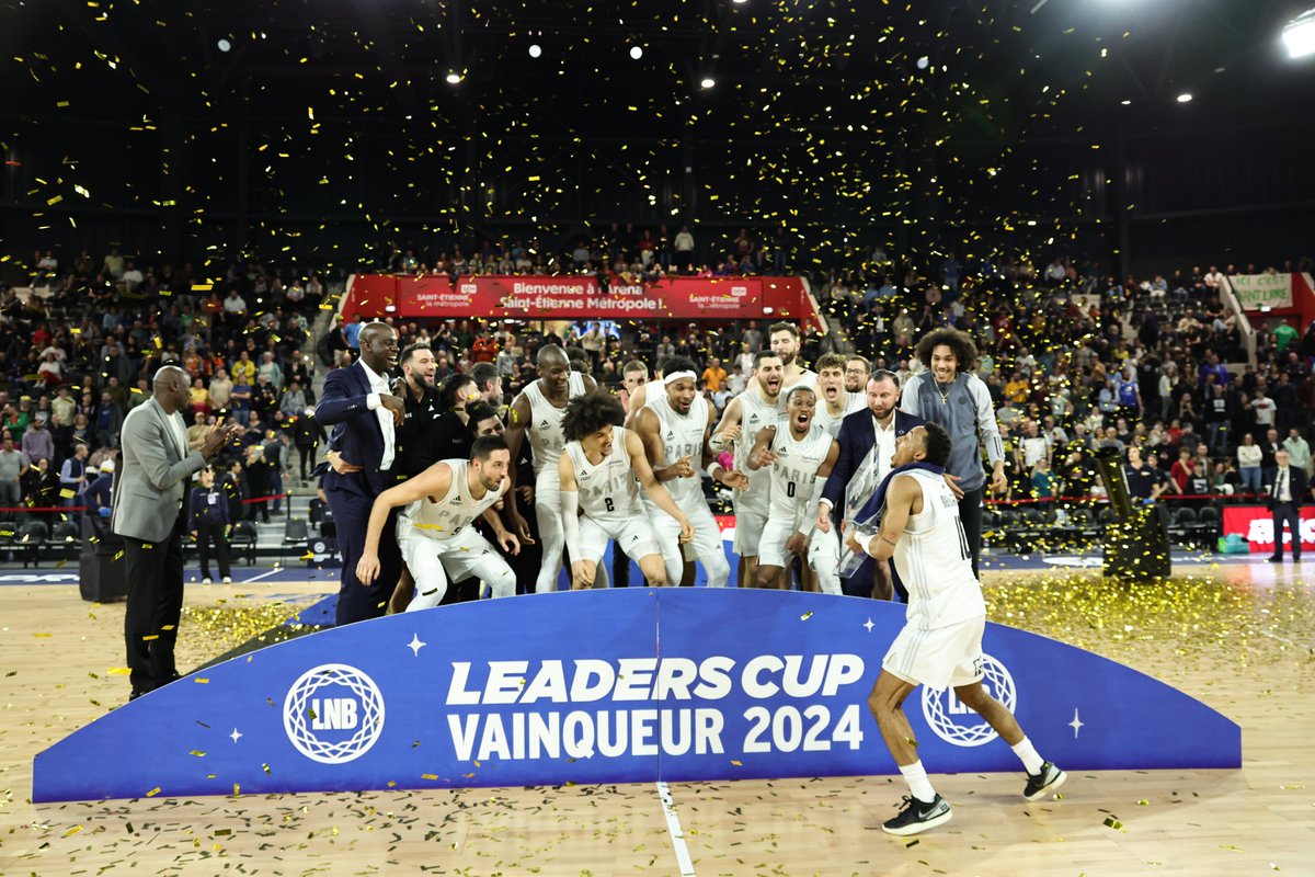 Betclic_ELITE's tweet photo. 🙌 La fin d'une saison historique pour le @ParisBasketball !

🏆 Leaders Cup 
🏆 Eurocup
🥈 Finaliste Betclic ELITE https://t.co/6prKHT2e4F