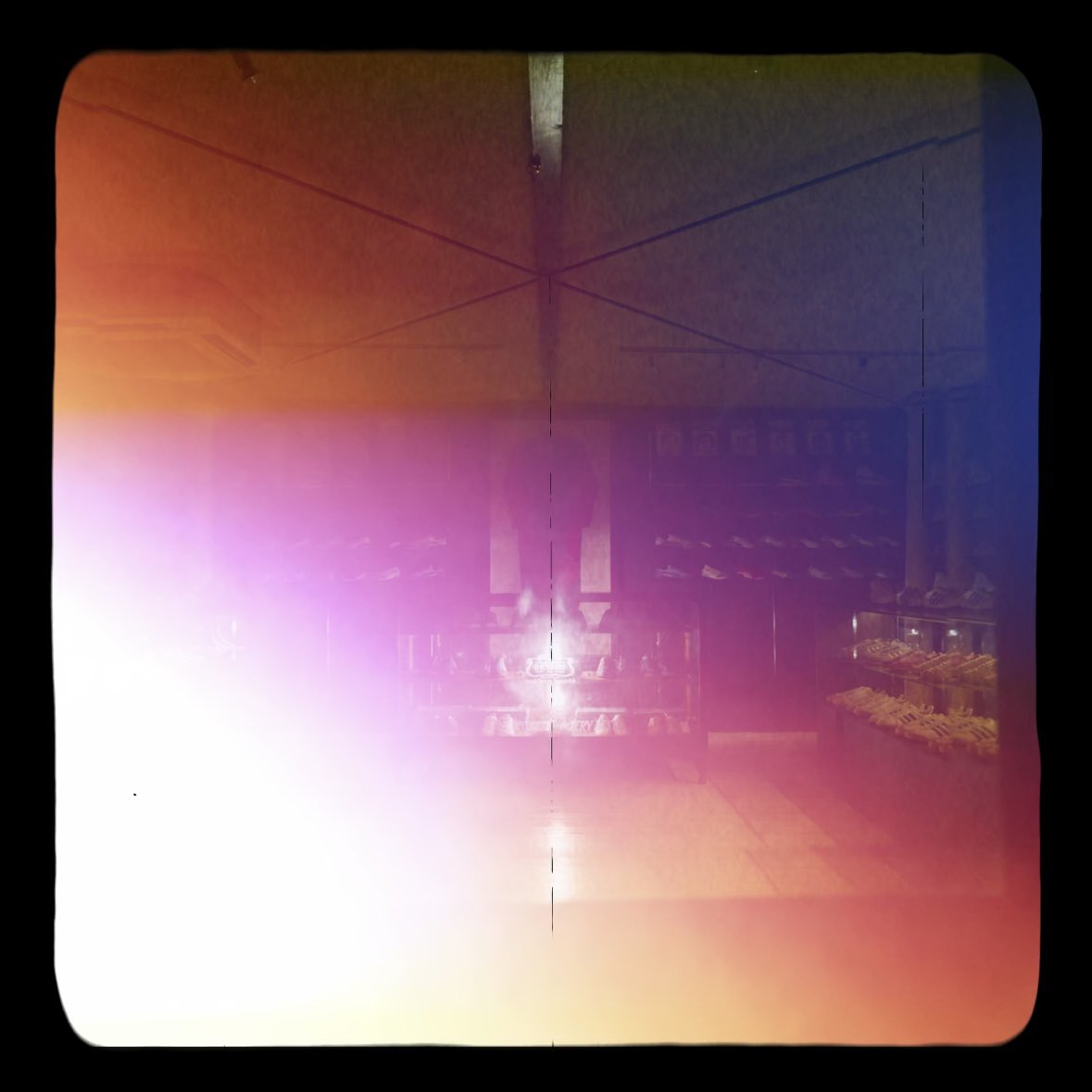 LAM_EyeEm's tweet photo. VINTAGEの動画制作。
Film LookやVHSっぽさが死ぬほど合う。 https://t.co/K7y1bg26Si