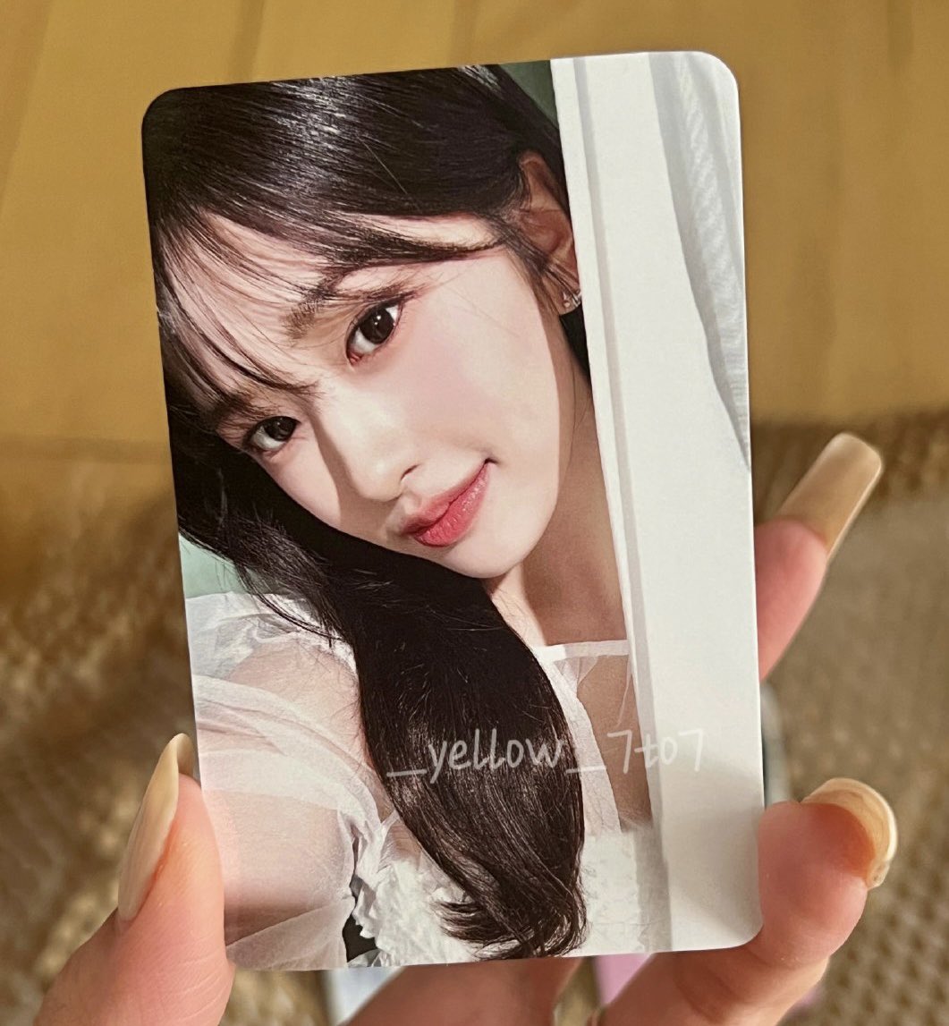 ahnpocas's tweet photo. wtb want to buy yujin clio japan cushion pc only &amp; md magazine fan meeting photocard holder pc only 😔 plz come home 😔 https://t.co/NK0AZP56Kk