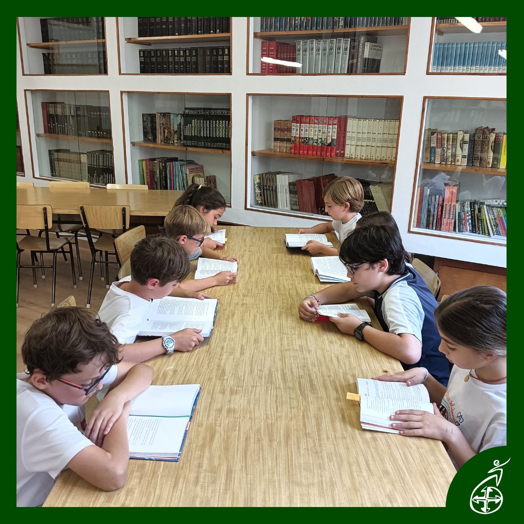 presentacionGR's tweet photo. En 5⁰ nos relajamos leyendo en la biblioteca. 

#lectura #bibliotecaescolar #somosPresentacion #somosFESD #presentacionGR https://t.co/NgxxqrCPkn