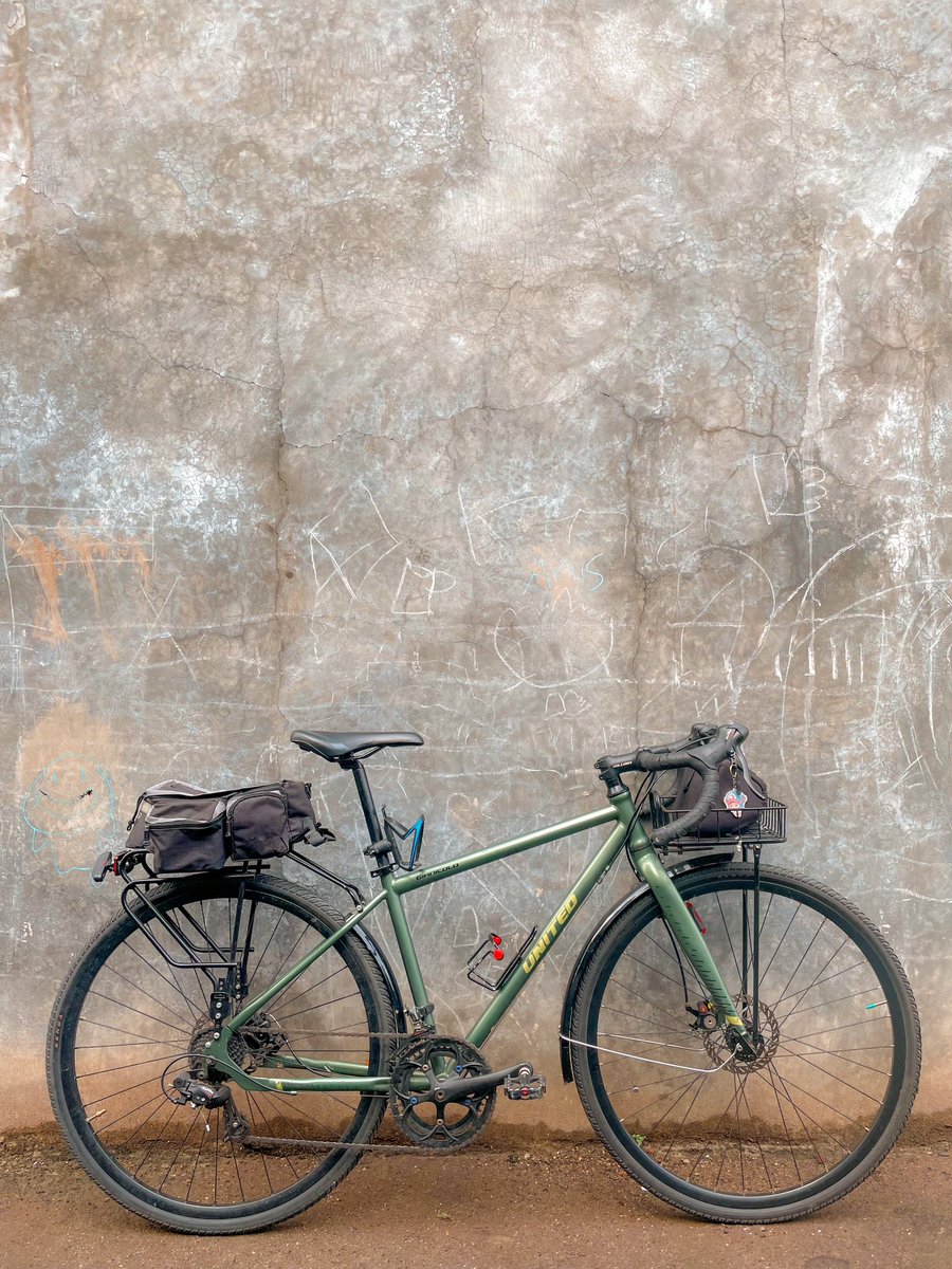 Rdwannnnn's tweet photo. WTS/WTT Fullbike United Gianicolo Gravel (Spek masih orian) 

Bisa tuker dengan wheelset classic/silver+uang.

Jual 3,5jt negoin aja. Cek sepuasnya ke rumah (bekas). Cocok angkut, ga cocok nambah temen 🙌🏻.

Minat bisa wa: 089683577120

*ga include rack depan,tas

#fnfjb #rbjb https://t.co/P9u06mWyJi