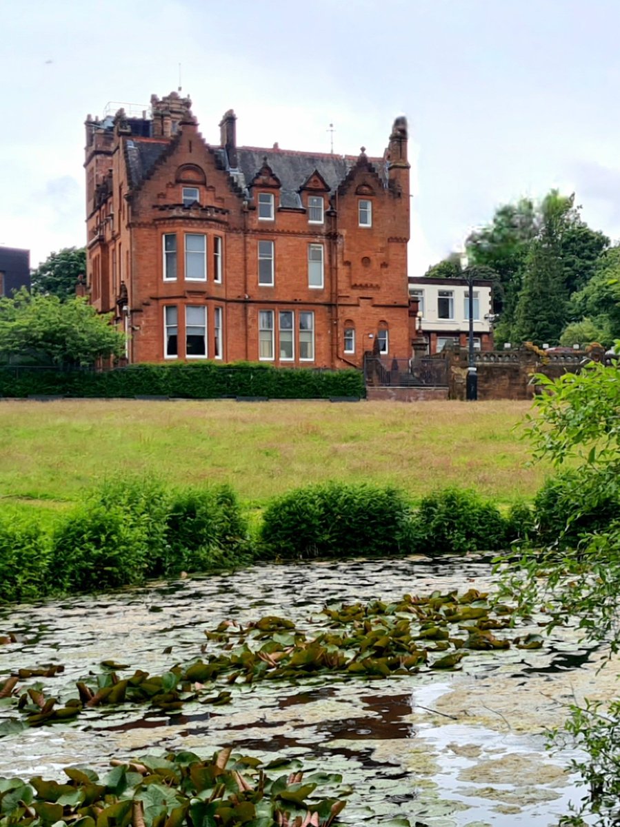 is_glasgow's tweet photo. The late 19th Century Scots Renaissance Revival style Ross Hall in the Crookston area of Glasgow.

#glasgpw #architecture #glasgowbuildings #rosshall #crookston https://t.co/2LDNyFou0V