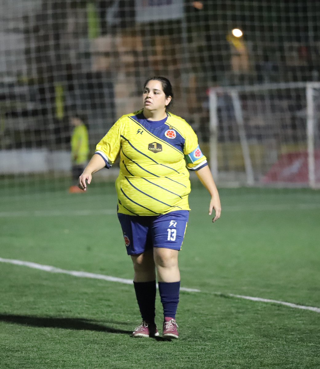 colombiaaencasa's tweet photo. ✨𝑹𝒂𝒒𝒖𝒆𝑪𝒓𝒂𝒄𝒌✨

Así como lo ves, te gana sola un partido a su gusto, ordenando y guiando a su equipo, Ah! Y también en el último minuto 🤪

Señora Central La Capitana. @RaCarreras1 𝙇𝙖 𝘾𝙤𝙢𝙖𝙣𝙙𝙖𝙣𝙩𝙚 🫡

#VamosCampeona 🇨🇴1️⃣3️⃣ https://t.co/uNCJRr7GWL