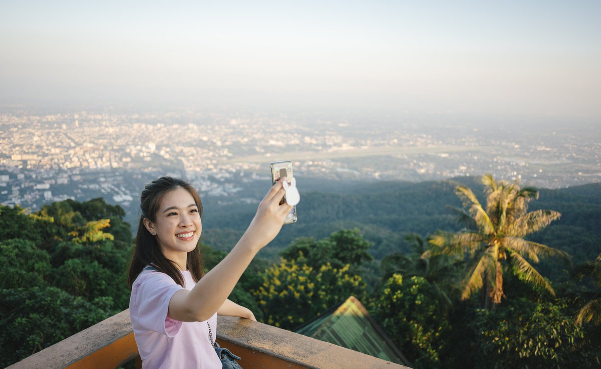 Ready for an adventure? Explore International Experience Canada and discover the benefits of  

•  gaining valuable international work experience to boost your skills and resume 
•  creating lifelong memories and connections with people from around the world 
•  exploring