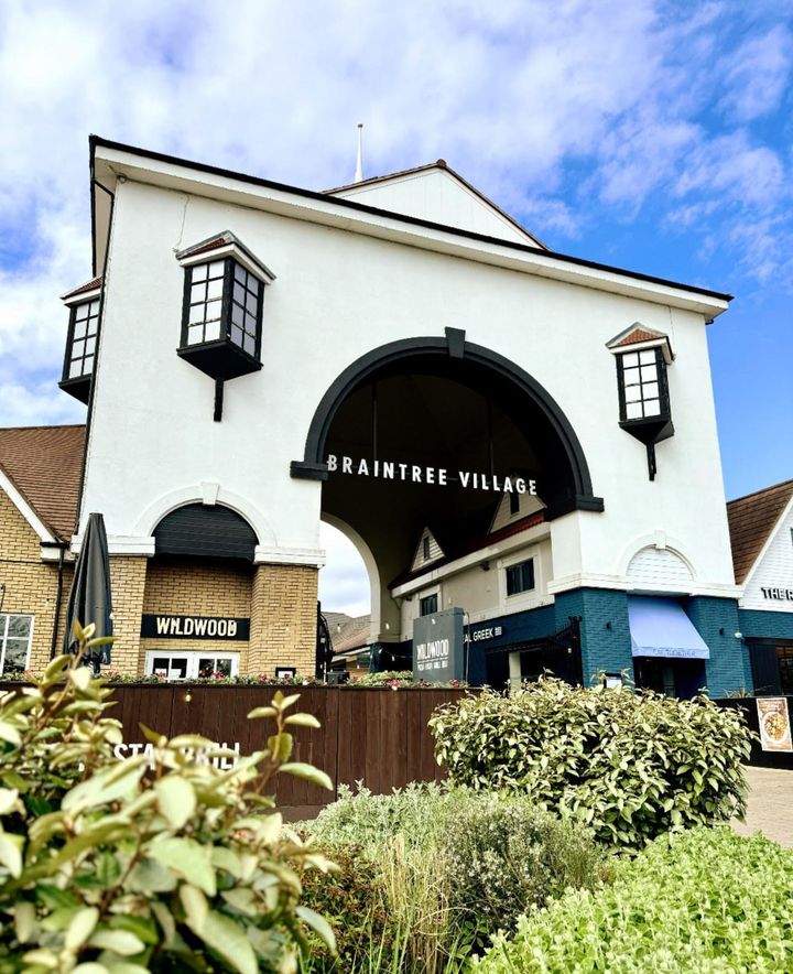 The Summer Sale has landed! 🥳🛍️

That's right - even MORE savings on top of our already fantastic discounts!

Whether you want a holiday wardrobe, festival essentials, or just a spot of retail therapy, we've got you covered with HUGE discounts. So... what are you waiting for? 😎