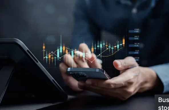 Bitcoin_buzz_'s tweet photo. Blockchain technology is not just about cryptocurrencies. From healthcare to supply chains, it’s revolutionizing industries. 🌍 #Blockchain #Innovation https://t.co/p27XTwNgIM