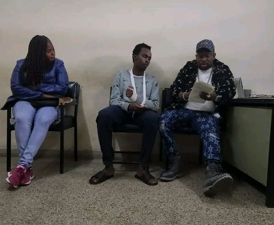 Muth88167Mutheu's tweet photo. Ian njoroge charged with police assault case released after Mike Sonko giving 700 000 Kenyan shillings as bond https://t.co/iRLLigkAEn