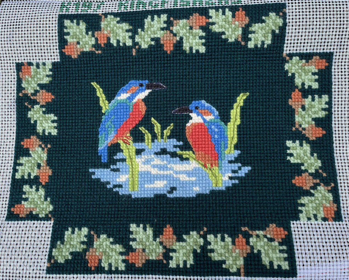 MarksteinerE's tweet photo. With the first dedication service for new kneelers @stbotolphcam on Sunday 11 am Matins @prayerbook_soc this makes it off the frame
40 kneelers - thanks to all https://t.co/RmNrWspnO7