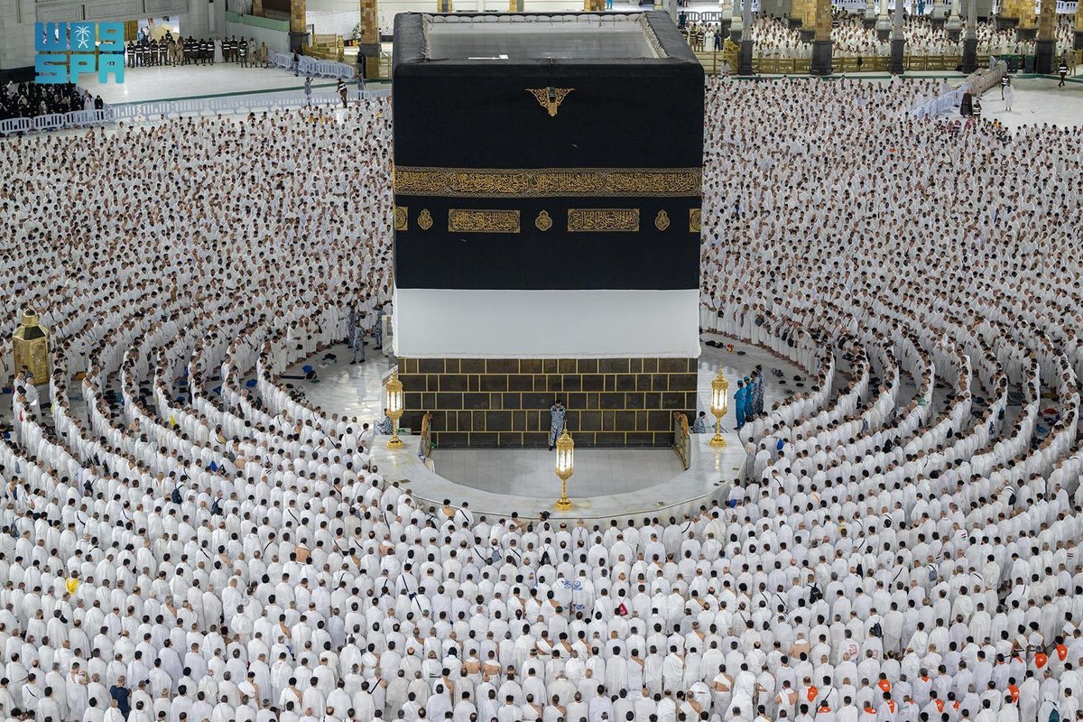 elhamali85's tweet photo. اللهم أجعل حجهم مبروراً وسعيهم مشكوراً وذنبهم مغفورا 🤲🏻
منظومة الامن في الحج، شرف الخدمة وعِظم المسؤولية 🤍
شكراً مملكتي وخدام الحرم، الجهد المبذول في كل عام ماهو بسهل، فعلا شي ماهو بسهل
ما أعظمك من بلد🇸🇦
#الحج_آمن 
#يسر_وطمأنينة 
#امن_الحج_خط_أحمر https://t.co/GlyYW0j1Sp