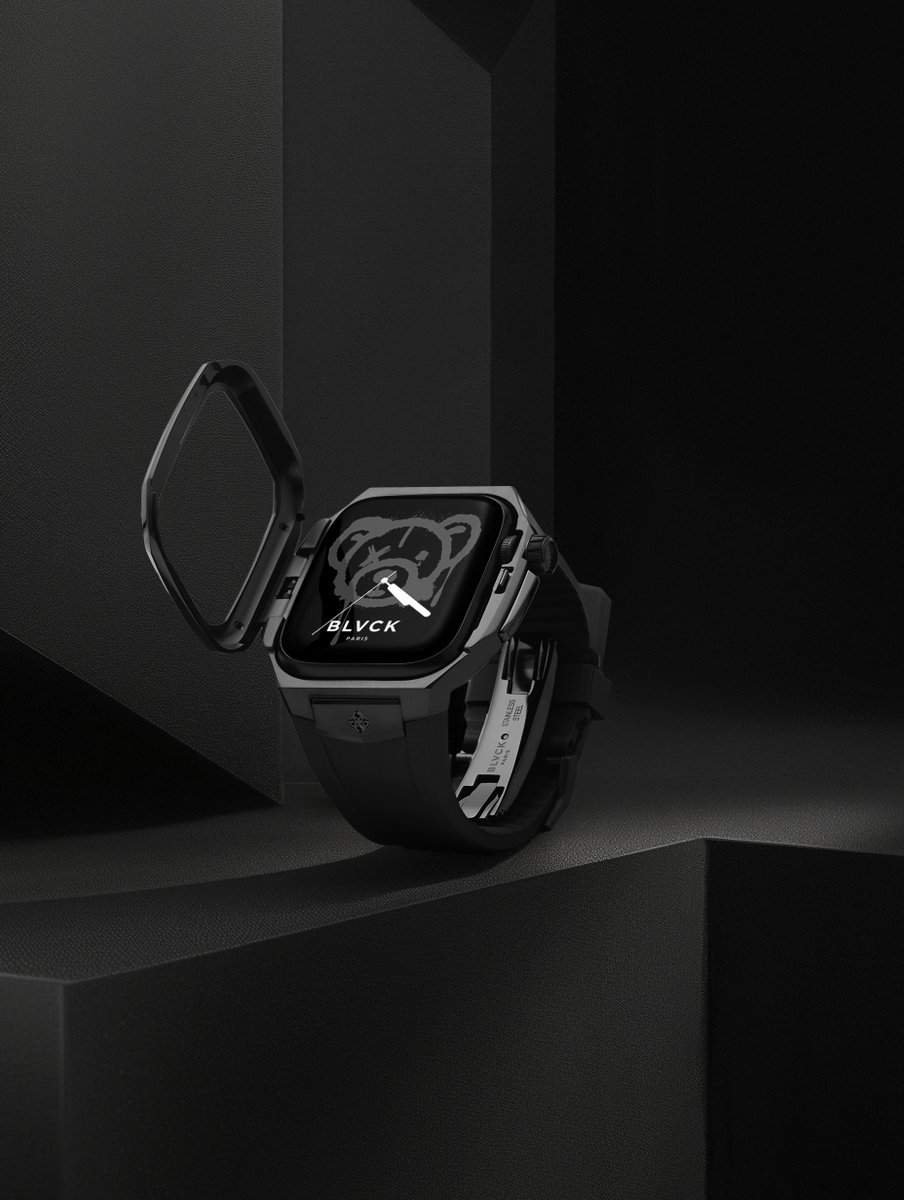 FTrendsetter's tweet photo. GOLDEN CONCEPT x BLVCK: A Fusion of Swedish Luxury and Parisian Elegance

Read more @FTrendsetter: https://t.co/vunVq598gL 

#GOLDENCONCEPT #BLVCK #GOLDENCONCEPTxBLVCK #AppleWatchCase #AppleWatch #color #black #luxury #fashion 

Photos courtesy of Golden Concept @Golden_Concept https://t.co/c1BxCf1bFJ