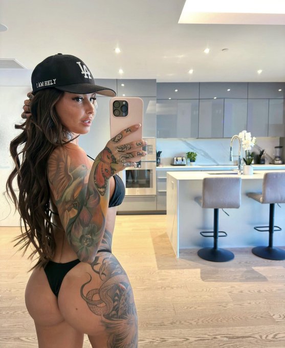 My ONLYFANS 5$ for 24H only  https://t.co/YKGMssrgzD https://t.co/ICWvkoeZDF