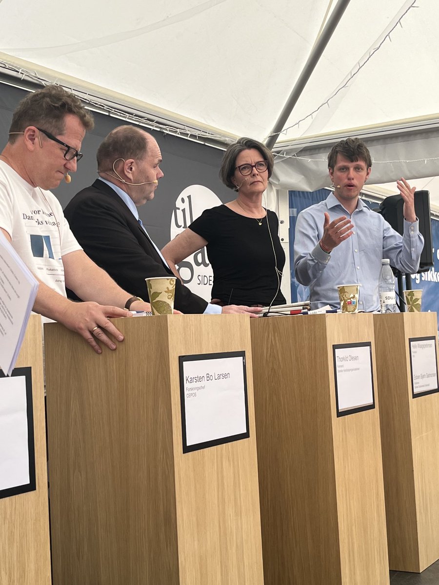 Hanne Leth Andersen (@hannelethruc) on Twitter photo Strømlining af universiteterne betyder at der er mindre rum til studerende med funktionsnedsættelser <a href="/Esben_Salmonsen/">Esben Bjørn Salmonsen</a> #uddpol Strømlining af universiteterne betyder at der er mindre rum til studerende med funktionsnedsættelser <a href="/Esben_Salmonsen/">Esben Bjørn Salmonsen</a> #uddpol