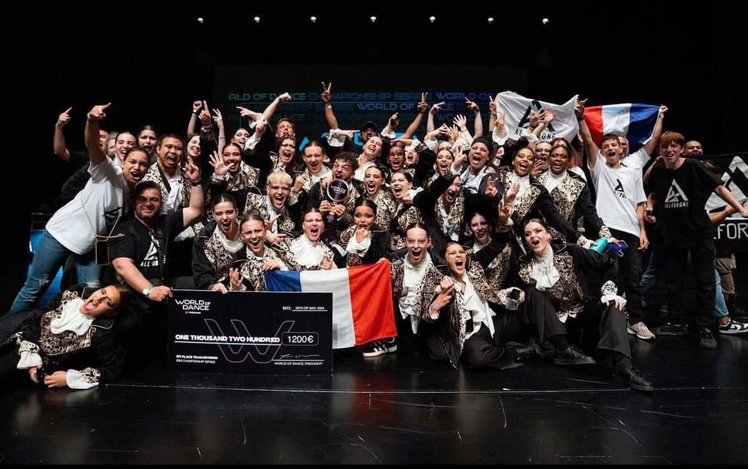 SODA CREW (@soda_crew) on Twitter photo Felicitations à Notre coach <a href="/CelineClain/">Celine Clain</a> qui a créé un mega crew Allforone, 2 de nos danseurs font partie de cette belle aventure et sont champion WORLD OF DANCE Porto c était juste INCROYABLE🥰🔥 Felicitations à Notre coach <a href="/CelineClain/">Celine Clain</a> qui a créé un mega crew Allforone, 2 de nos danseurs font partie de cette belle aventure et sont champion WORLD OF DANCE Porto c était juste INCROYABLE🥰🔥