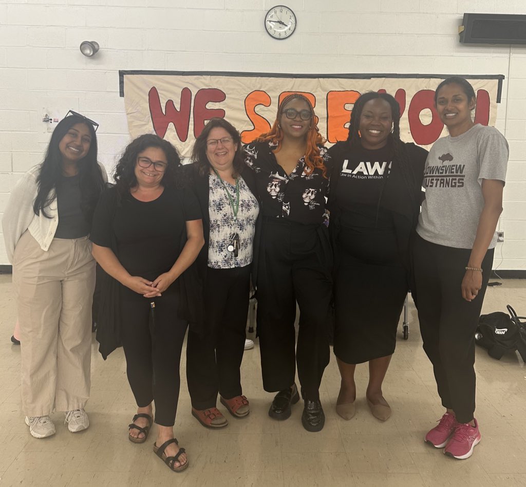 silvana_cyc's tweet photo. This week we also celebrated our @tdsb_DSS @LAWSProgram Moving Up Ceremony for the Grade 10 & 11 Ss who completed the program. A special thank you to Tiffany & Mary from @LAWSProgram for all that you do bringing this amazing program to our Ss. #CommunityProgramsMakeADifference https://t.co/JXEdx4VvCe