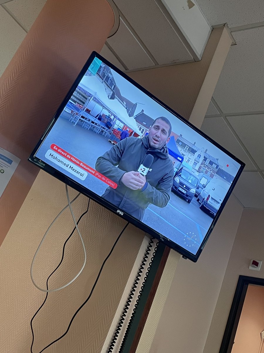 Soutien à Mohamed Mezerai, envoyé pour France2 prendre le pouls des militants à Hénin Beaumont.