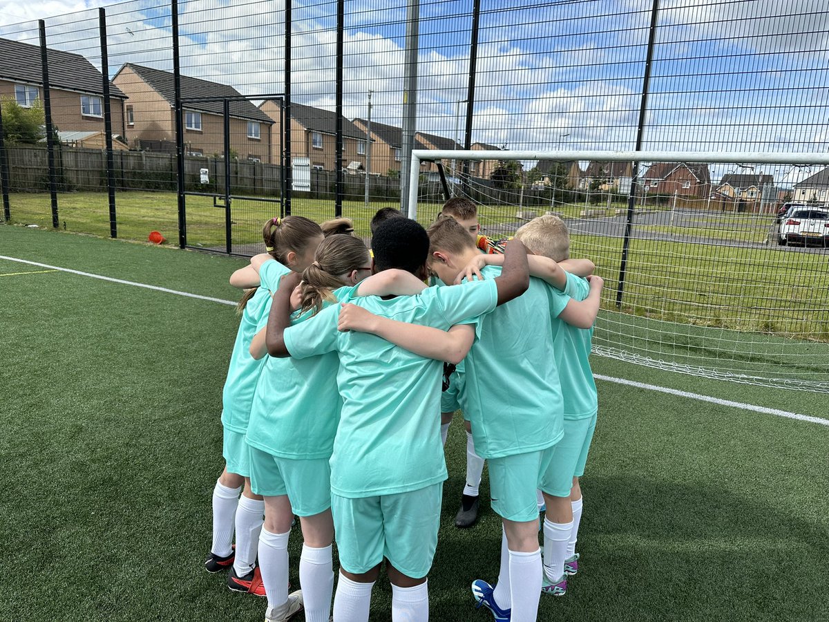 We had a fantastic day at The Bobby Murdoch Cup where our P5-7 team reached the semi-finals 👏 Thanks to the parent partnership for providing brand new strips. How smart does our team look? ⚽️