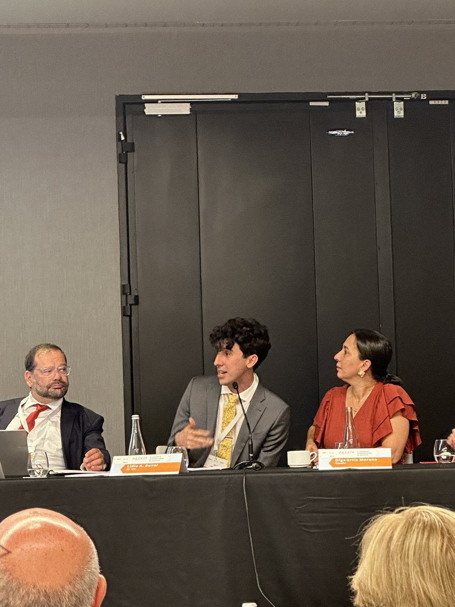 Lidio Duval, presenta la situación jurídica de las mascotas en los EEUU, especialmente en el Estado de NYC. <a href="/aijudefa/">AIJUDEFA</a> #Oporto (es posible acudir a mediación para llegar a un acuerdo).