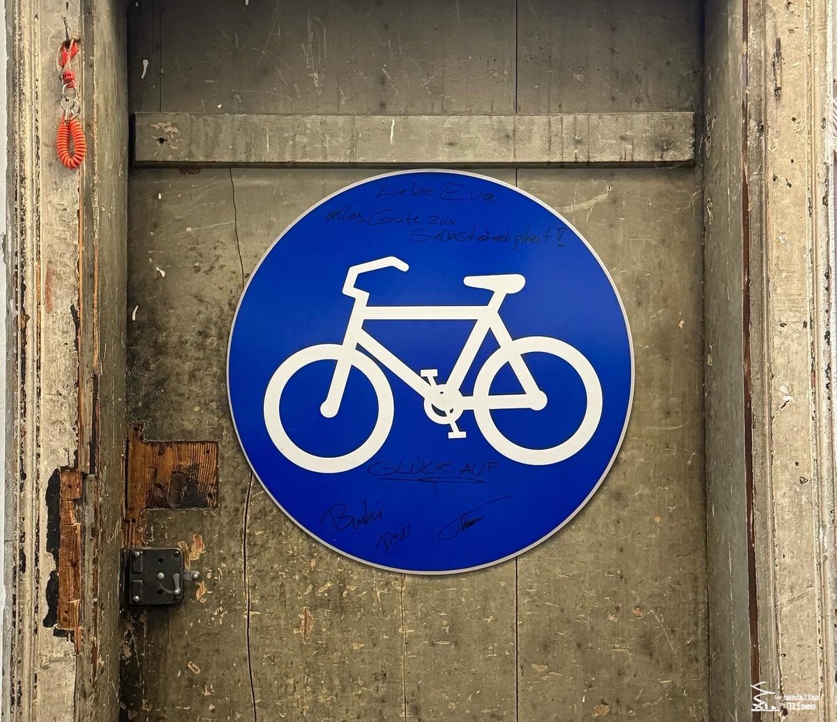 lassandaliasde's tweet photo. 📢 Se buscan ciclistas de carretera 🚴 Razón AQUÍ 👇🏼

#traveldeepergraz #visitgraz  #grazlove https://t.co/X3DMVJRJXR