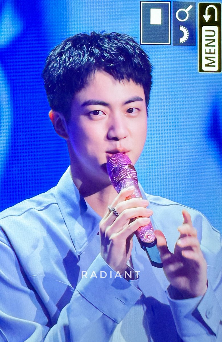 Radiant_Jin's tweet photo. Preview :) 240613 #방탄소년단 #진 #JIN #석진 #Seokjin @BTS_twt 

늦었지만 11주년 넘넘 축하하구 허그회두 팬미팅두 준비해줘서 고마워요!
넘넘 고생했구 덕분에 너무 행복하고 소중한 추억 또 만들 수 있었오 ♥️
앞으로 행복만 하쟈 ♥️♥️ 사랑해 ♥️ https://t.co/MBsa5wmjgg